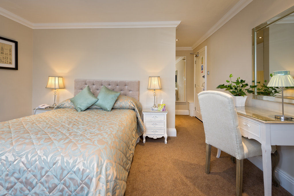 Cheshire Hospitality Ltd T\/A Lennox Lea Studios & Apartments เซล ภายนอก รูปภาพ