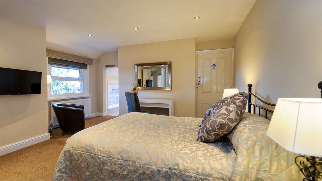 Cheshire Hospitality Ltd T\/A Lennox Lea Studios & Apartments เซล ภายนอก รูปภาพ
