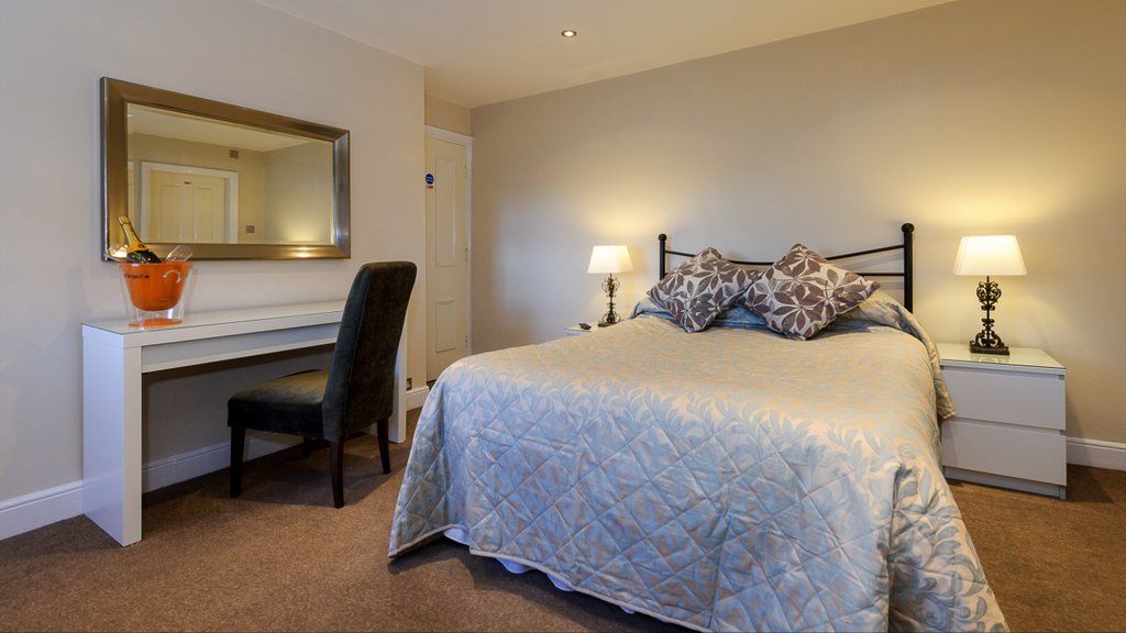 Cheshire Hospitality Ltd T\/A Lennox Lea Studios & Apartments เซล ภายนอก รูปภาพ